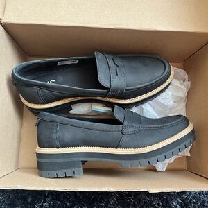 NWT Toms Cara lug sole black leather loafer size 8